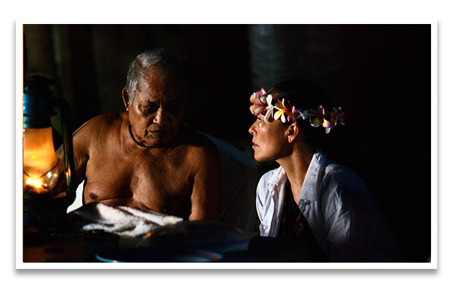 Elizabeth Lindsey with her mentor Mau Piailug